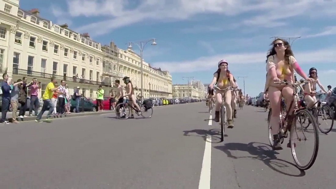 World naked bike ride 2014 Brighton [2014 г., документальный, 1280x720]