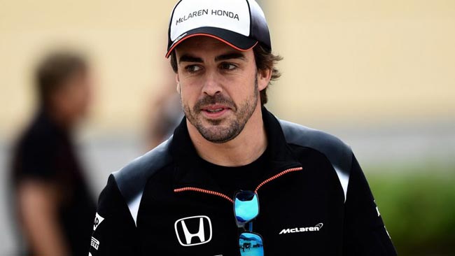 Глава Mercedes подтвердил интерес к пилоту McLaren Алонсо