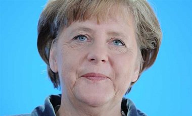 Меркель снова стала главой ХДС