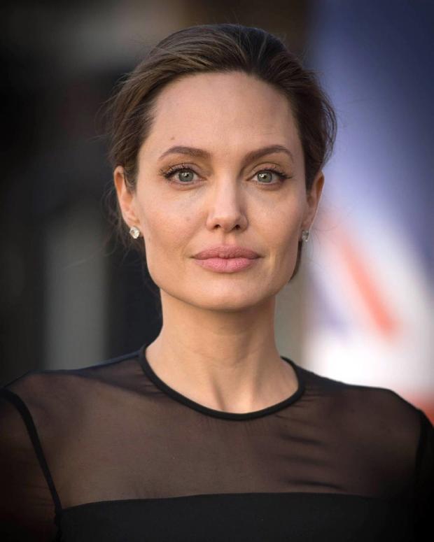 Анджелина Джоли приняла решение, где будет жить с детьми